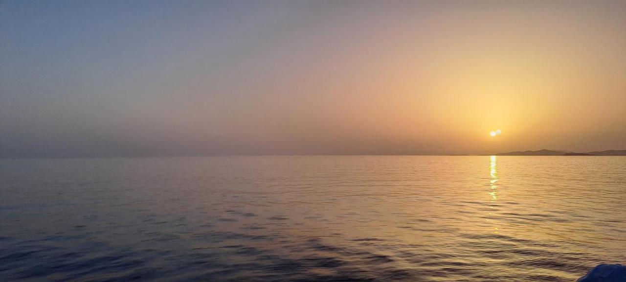 Dinas Inn Piso Livadi Bagian luar foto