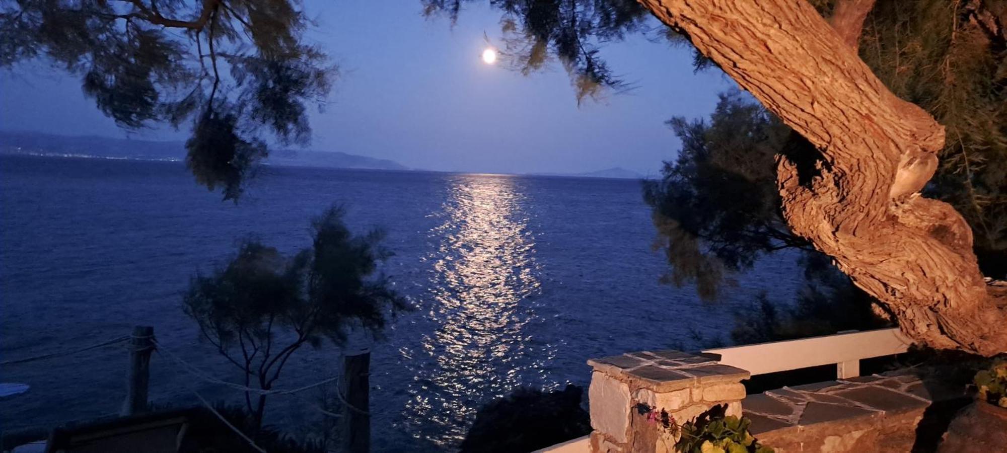 Dinas Inn Piso Livadi Bagian luar foto