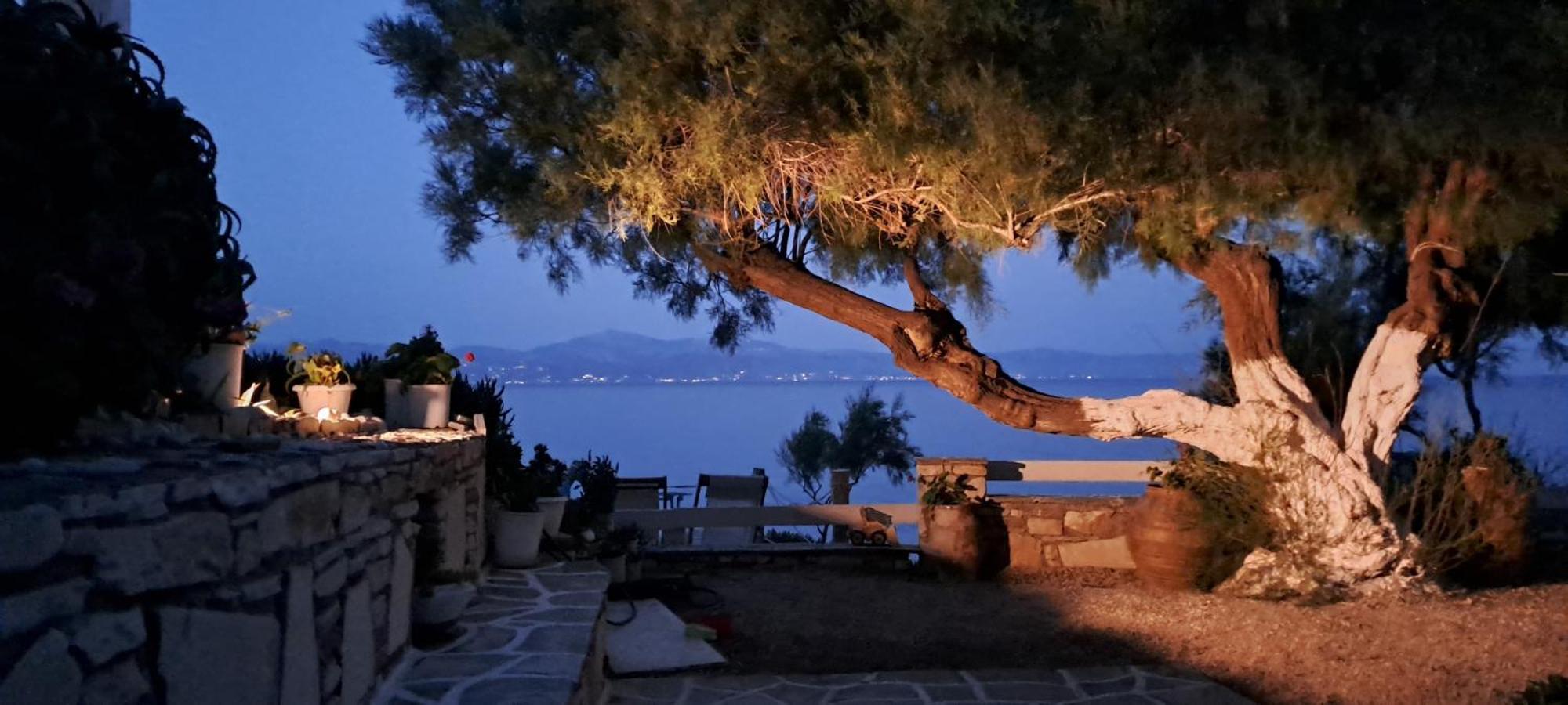 Dinas Inn Piso Livadi Bagian luar foto