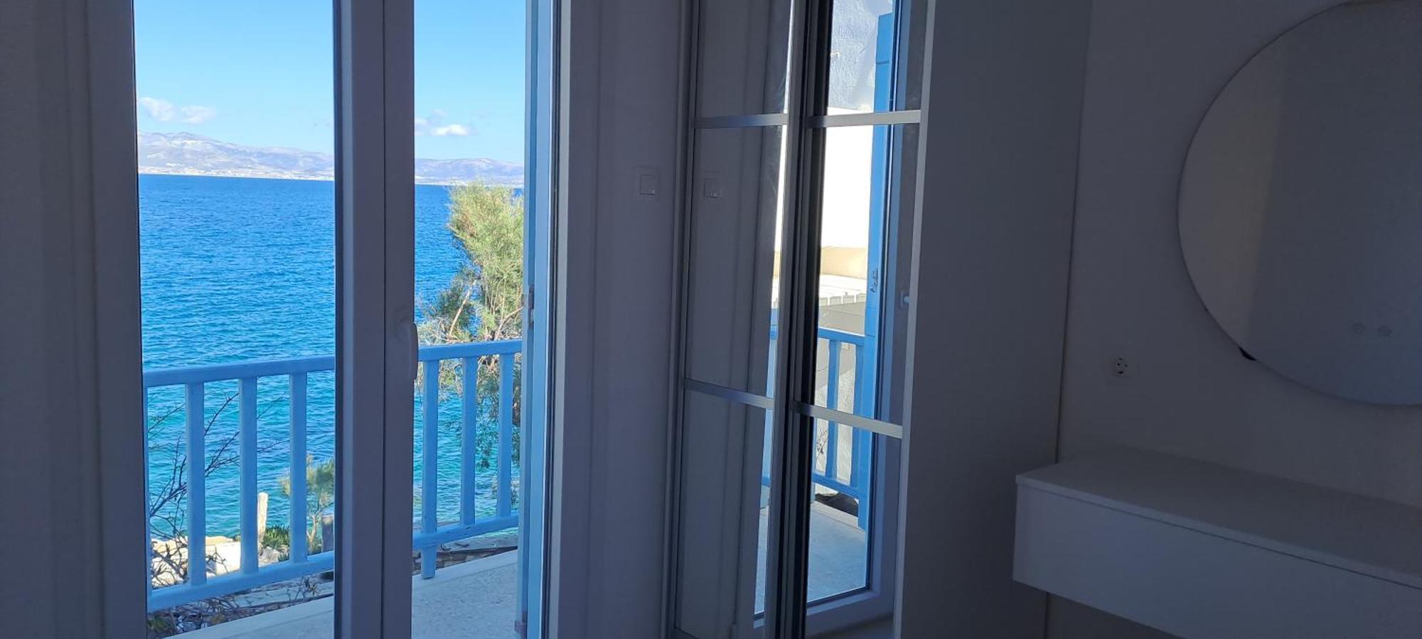 Dinas Inn Piso Livadi Bagian luar foto