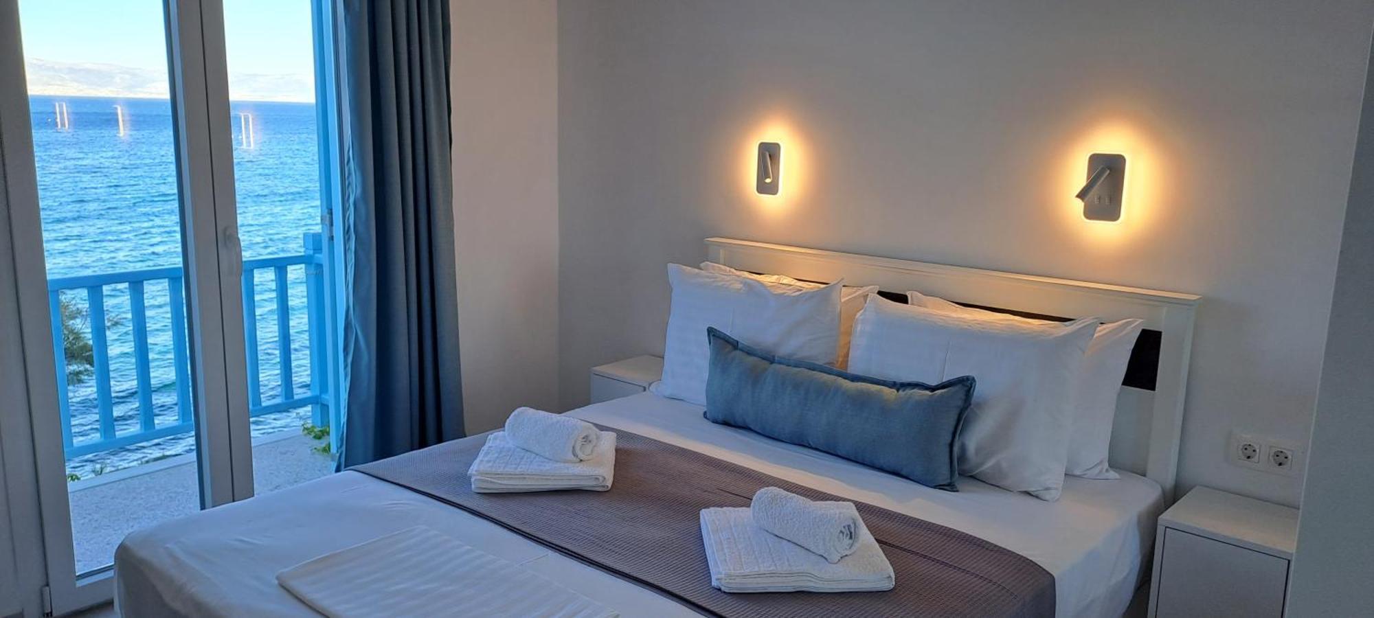 Dinas Inn Piso Livadi Bagian luar foto