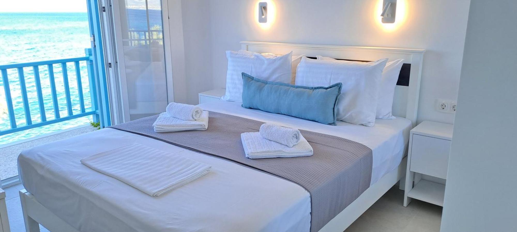 Dinas Inn Piso Livadi Bagian luar foto