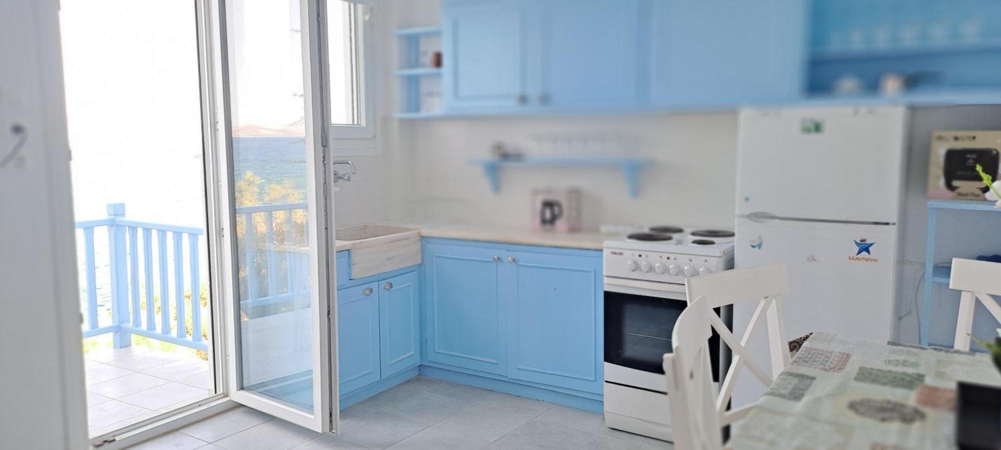 Dinas Inn Piso Livadi Bagian luar foto