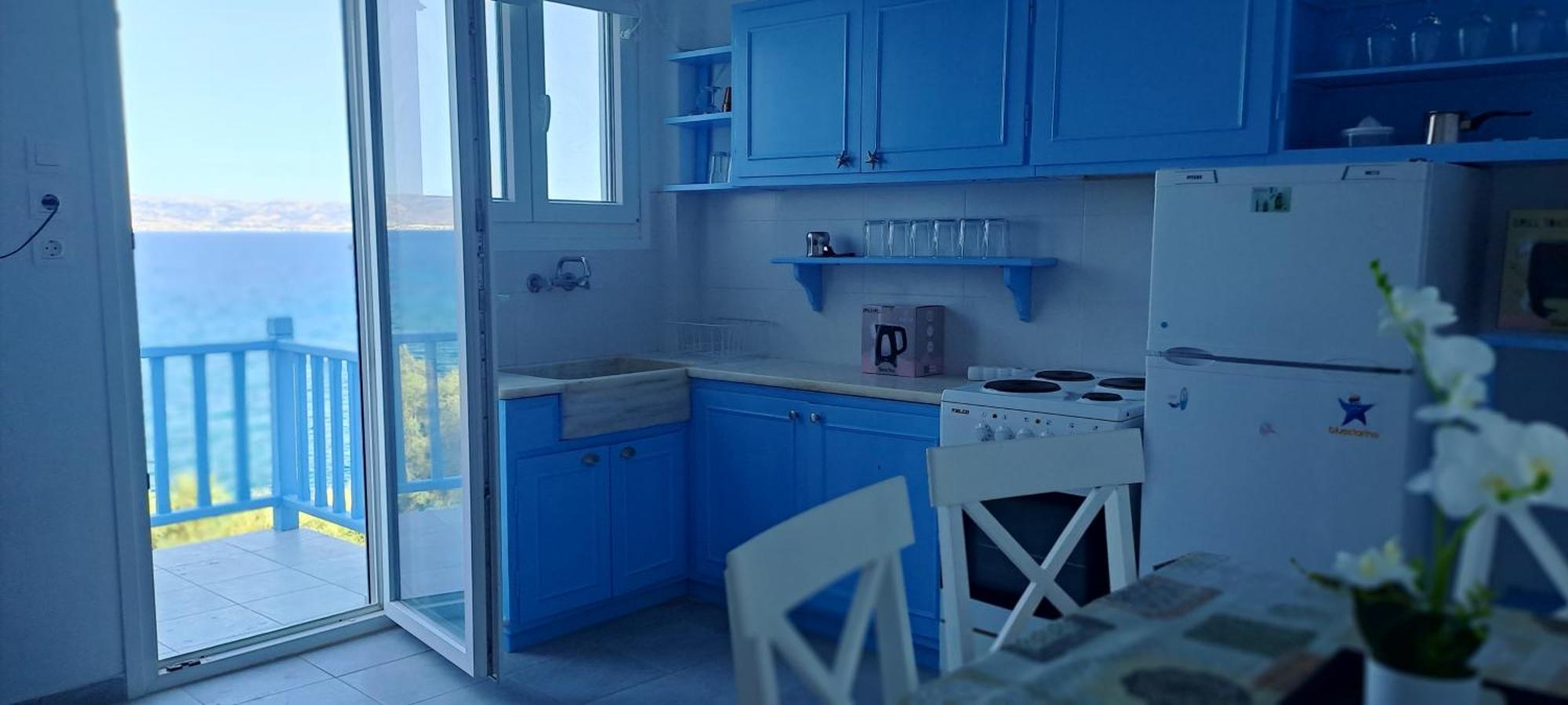 Dinas Inn Piso Livadi Bagian luar foto